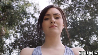 does big ass gizelle want lesbian pussy licking?