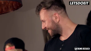 Josy Blacks Fake-Titten wackeln bei BWC-Hammerfick der Ebony