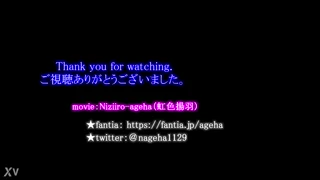 くそ、俺はこのエロい大きなおっぱいのビキニガールがすべてを揺らすのに夢中だ