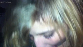 Bivša djevojka daje zadirkujući blowjob