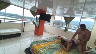 Chuyến Đi Khách Sạn Hoang Dã Với Vợ Sếp Kết Thúc Bằng Creampie Nổ Tung