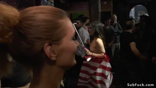 "Публичен групов секс и фейшъл за брюнетка"