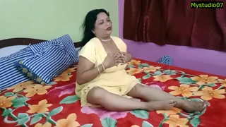 Sıcak Teyze Seks Tatmini Gerektiriyor, Sik Çok Küçük 18+!