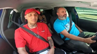 Filipe Lemos hluboce líbá a šuká v autě busitou Brazilku