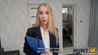 POV 180°: Blondýna cucá velký bílý čurák v dokonalém úhlu