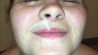 O bog, glejte to debelo najstnico 18+ gagati na ogromnem kurcu!