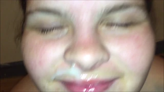 يا إلهي شاهد هذه المراهقة السميكة 18+ تختنق على قضيب عملاق