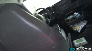 lédús latin test edzése a 305Bus-on 2.1