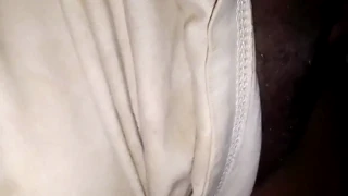 Wow, istri landlord bikin gemetar dengan tubuh berlekuk! 😍