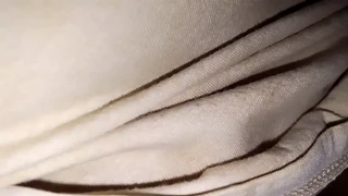 Vau, žena stanodajalca me je pretresla s tem krivuljastim telesom!