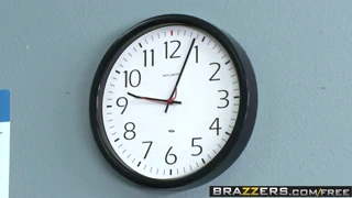 Hey, Brooke Belle, bereit fürs Ficken von Xander in Sex Ed?