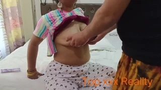 Embestidas anales intensas con charla sucia clara en hindi