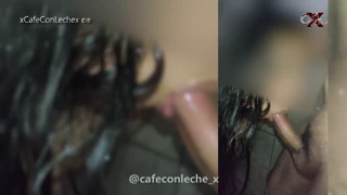 Gőzös szállodai zuhany akció egy görbe baba epikus fenekével