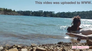 Succhiato Cazzo Tatuato in Acqua sulla Barca Davanti ai Turisti