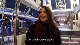 Saya Obsesi Menonton Gadis Petite 18+ Mengendarai Batang Besar di Budapest! - Jamie Young 18+