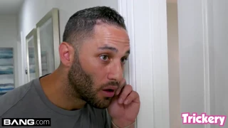 Abella Danger faller for en slu oppsettelse for å senge rivalen
