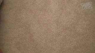 18+ najstnica z velikimi cicami se trdo pofuka!