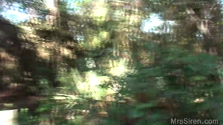 Malaking suso puwet MILF nag-squirt flash sa public park