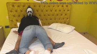 جويست فيس يحقق هدفًا جنسيًا مجنونًا في هالوين!
