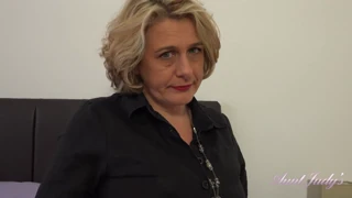 Hjemmealeine busty BBW-milf Camilla virtuell POV suge- og runkejobb